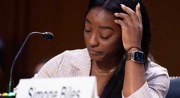  Simone Biles, McKayla Maroney, Maggie Nichols y Aly Raisman denunciaron este miércoles la inacción de las autoridades deportivas y de la policía federal para prevenir las agresiones sexuales.