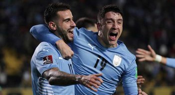 En un intenso partido, Uruguay se impuso sobre Ecuador y se afianza en la tercera posición de las eliminatorias suramericanas.