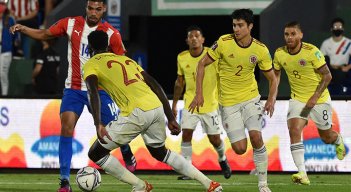 Colombia empató 1-1 con Paraguay en Asunción. 