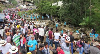 El festival comprende danzas, desfiles y carrozas./ La Opinión.