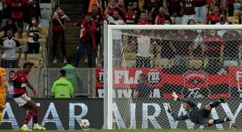 Flamengo derrotó 2-0 a Barcelona de Ecuador en las semifinales de la Copa Libertadores. 
