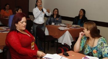 La participación de la mujer en los cargos de elección popular sigue siendo baja./Foto archivo La Opinión