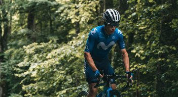 Miguel Ángel López con el Movistar Team. 