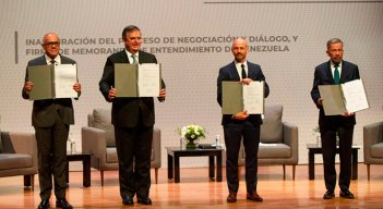 Comienza diálogo de oposición y oficialismo venezolano