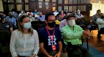 Reunión de personalidades en San Cristóbal