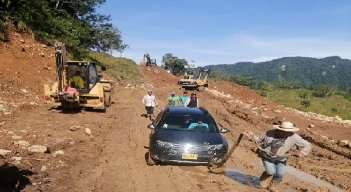 Por ahora, el cierre de la vía va hasta el 12 de octubre, pero todo depende de las condiciones climáticas. Foto: Cortesía/ La Opinión..