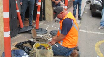 Los cortes empezarán el 1 de noviembre, con quienes estén en mora. Foto: Roberto Ospino/La Opinión.