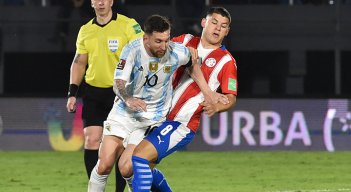 Argentina gustó poco ante Paraguay