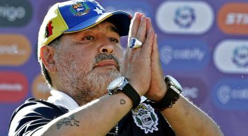Diego Armando Maradona  dejó muchos problemas que su familia no ha podido solucionar.