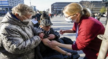 la Covid persistente sería una cuestión psicológica, no una secuela física del contagio. /AFP