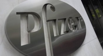 Pfizer anunció que su píldora anticovid baja un 89% el riesgo de hospitalización o muerte