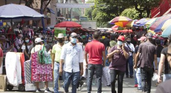 Las calles del centro de la ciudad muestran un aumento significativo de personas que realizan compras. / Foto: archivo