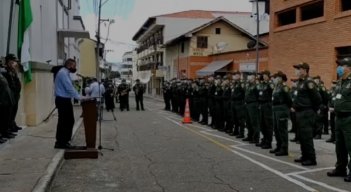 Homenaje a policías muertos