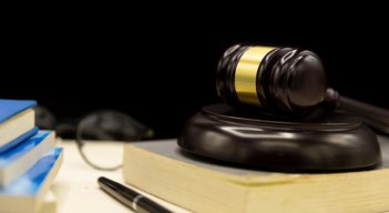 La situación agrava la condición socioeconómica de la mayoría de los beneficiarios de sentencias, afectando su calidad de vida y la de sus familiares