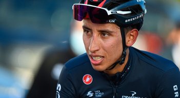 Egan Bernal sufrió un accidente entrenando. 