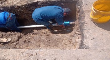 La empresa ha reparado 17 daños en la tubería de agua potable. Foto: Cortesía/La Opinión.