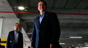 El senadoLara aseguró que la declaración de Galán no coincide con sus actos. / Foto: Colprensa 
