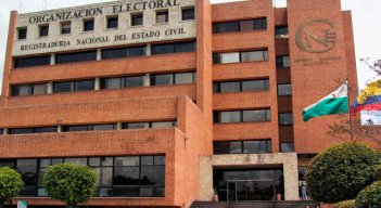 El registrador Alexander Vega Rocha indicó que por primera vez el software de escrutinio es propiedad de la Organización Electoral y no será operado por ninguna empresa privada.