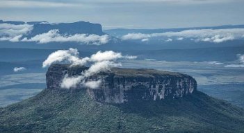 Daño ecológico por fiesta en un Tepuy