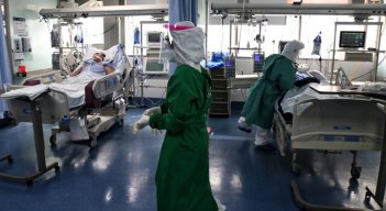 El positivo balance se debe a una reducción en el número de casos nuevos, ocupación de camas de hospitalización general y de las Unidades de Cuidados Intensivos (UCI),