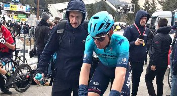 Un mal día tuvo el ciclista colombiano Miguel Ángel 'Supermán' López' en la Tirreno-Adriático.