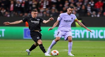 Santos Borré y Sergio Busquets