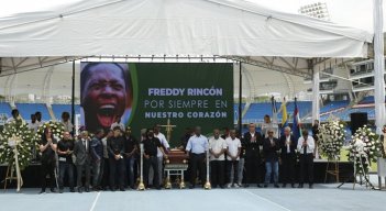 El homenaje a Freddy Rincón en el estadio Pascual Guerrero