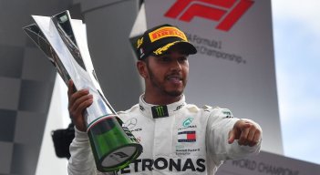 Lewis Hamilton, dispuesto a comprar el Chelsea. FOTO:  AFP