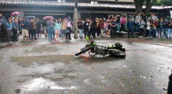 Encapuchados en Medellín.