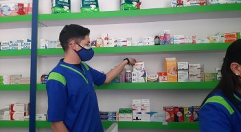 Gremio farmacéutico alerta a la población sobre la venta de medicamentos falsificados. / Foto: Anggy Polanco / La Opinión