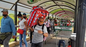 En promedio entraron y salieron por el puente Simón Bolívar unas 18 mil personas./Foto Orlando Carvajal