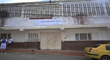 Líderes comunales denuncian que hicieron falta algunos arreglos, pues con lo que se hizo no es suficiente para preservar la seguridad de los niños./ Foto: Jorge Gutiérrez/La Opinión