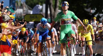  Van Aert gana la octava etapa del Tour de Francia