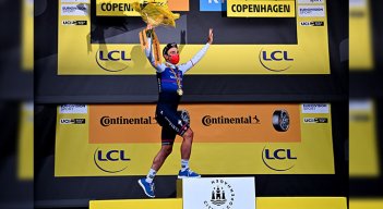  Lampaert primero en la etapa, Pogacar primero entre los favoritos al Tour./Foto: AFP