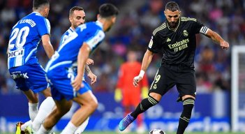 El francés Karim Benzema con sus goles tiene de líder al Real Madrid en la Liga española.