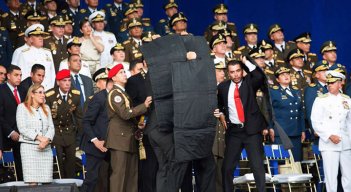 Así fue la reacción de los miembros de la escolta del presidente de Venezuela, Nicolás Maduro, por el atentado en agosto de 2018./ Foto Especial