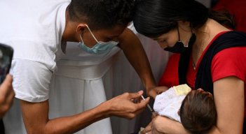 Cae la vacunación en Venezuela