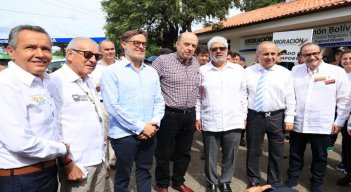 Gremios reaccionan a la reapertura de frontera