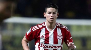 James Rodríguez tuvo un aceptable estreno con el Olympiacos de Grecia, pese a no tener ritmo de  competencia.