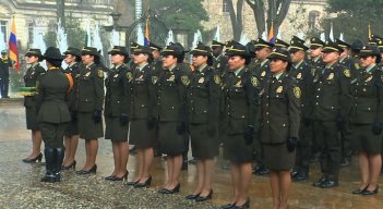 Petro suspendió ceremonia de ascensos de la Policía por la lluvia./Foto: captura de pantalla