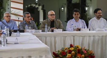 El  Gobierno Nacional y el Eln anunciaron en Venezuela la reanudación de los diálogos de paz desde noviembre./Foto AFP