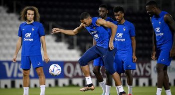 La selección francesa comandada por Kylian Mbappé, espera comenzar triunfante ante Australia.
