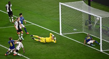 Japón vs. Alemania. 