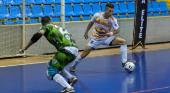 El quinteto de futsal Estrellas del Deporte está que se juega.