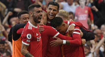 El otrora glorioso Manchester United pasa por uno de los peores momentos de su historia deportiva en la Liga Premier.
