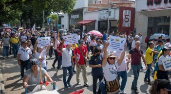 En Cúcuta también se movilizaron para manifestar su respaldo a Gustavo Petro en sus cien días de gobierno./Foto Jorge Gutiérrez-La Opinión