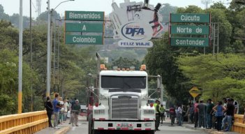 El acuerdo binacional de transporte de carga y pasajeros se suscribió en 2014, pero no se había aprobado por el Congreso./Foto archivo