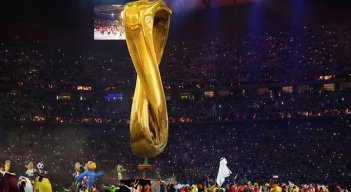 Inauguran Mundial de Fútbol en Catar, en medio de polémicas