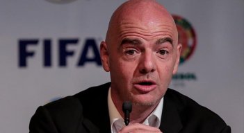 Presidente de la FiFA tacha de "hipócritas" las críticas occidentales a Catar