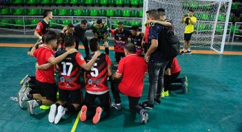 El quinteto Estrellas del Deporte acaricia el título.